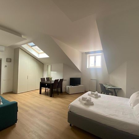 Apartamento Palazzo Venezian 5 Trieste Exterior foto